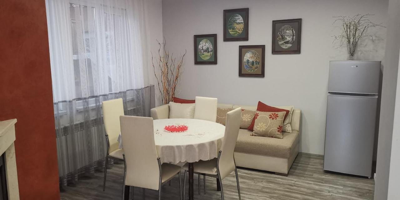 Апартамент При Рени Kopriwschtiza Exterior foto
