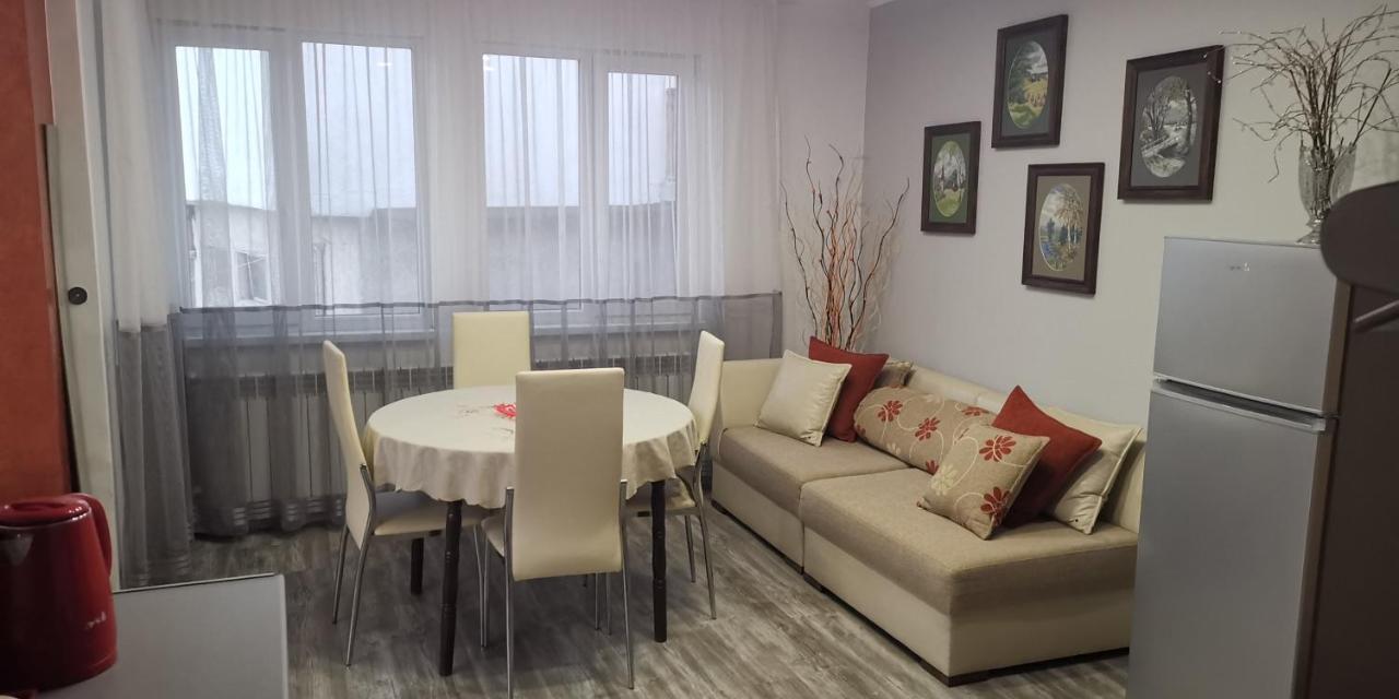 Апартамент При Рени Kopriwschtiza Exterior foto