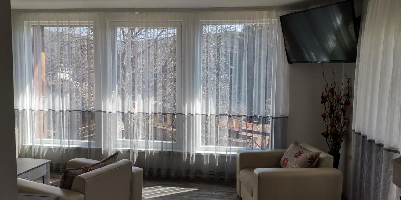Апартамент При Рени Kopriwschtiza Exterior foto